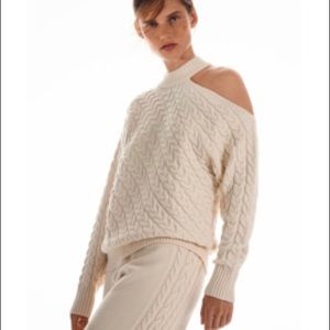 Sweater Zara… beautiful cable knit… unique